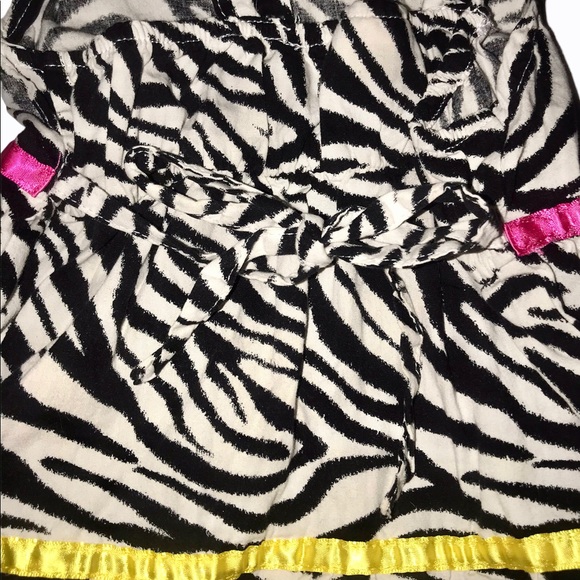 YOUNGLAND ZEBRA GIRLS DRESS SIZE 4T - Picture 3 of 9